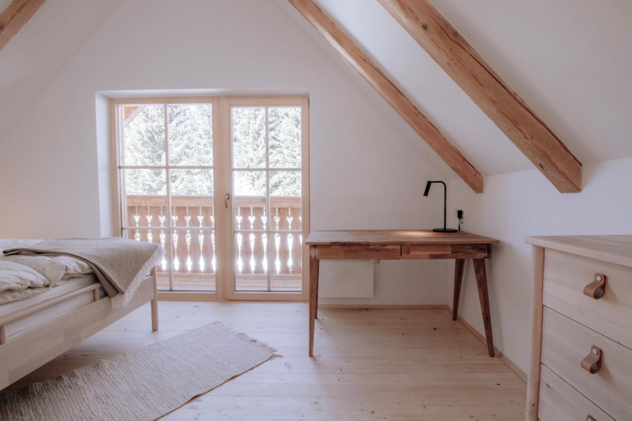 Lovely In A Mountain Wilderness Of The National Park Chalet Srednja Vas v Bohinju